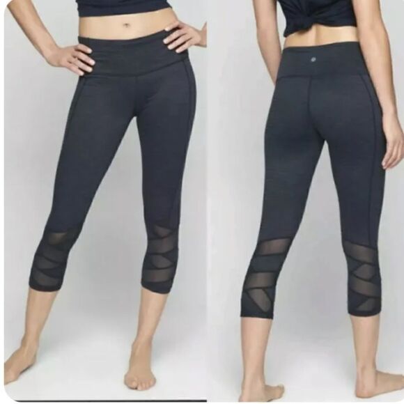 Athleta Jacquard Mantra High Waisted Mesh Detail Capri Legging Navy Blue Stripe - Picture 12 of 12